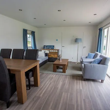 6 Pers. Accommodatie, Geen Tv בית נופש
